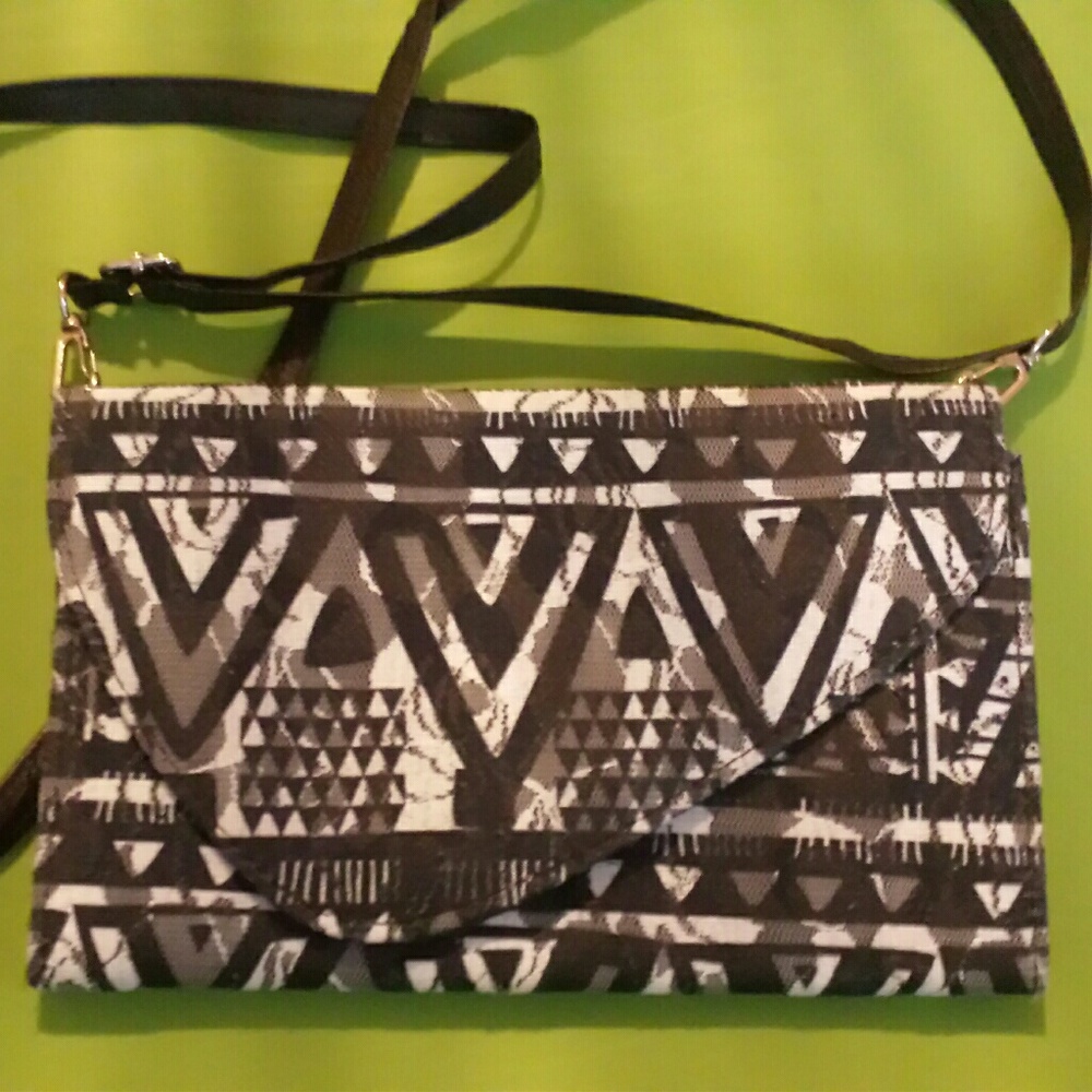 NWOT Aztec Print Clutch